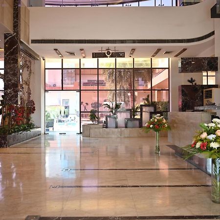 Club Florence Gurgaon Buitenkant foto