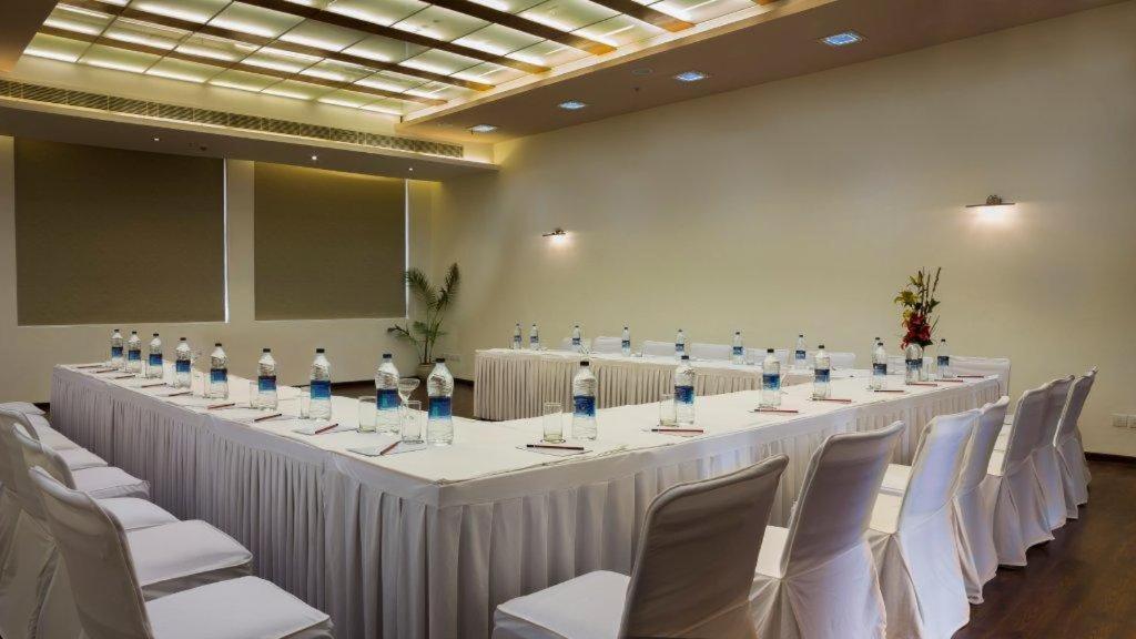Club Florence Gurgaon Buitenkant foto